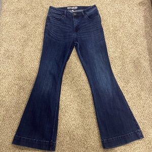 IDYLLWIND Fueled by Miranda Lambert. Dark Wash Flair Jeans